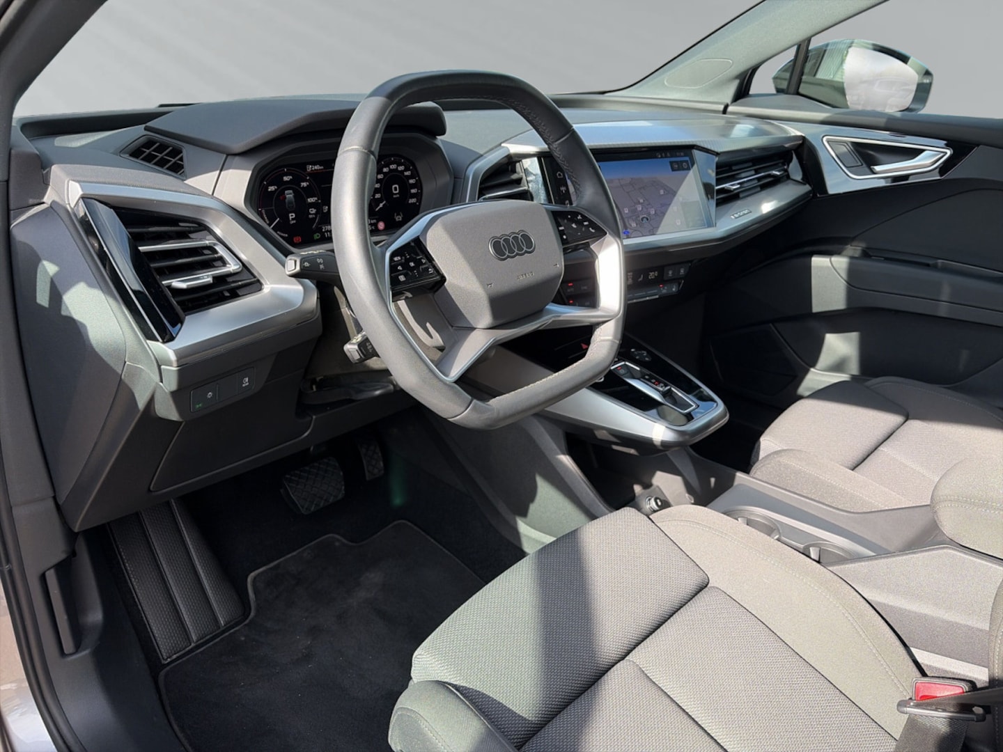 Bild über Audi Q4 e-tron 40 e-tron - für weitere Informationen kontaktieren Sie den Audi Partner