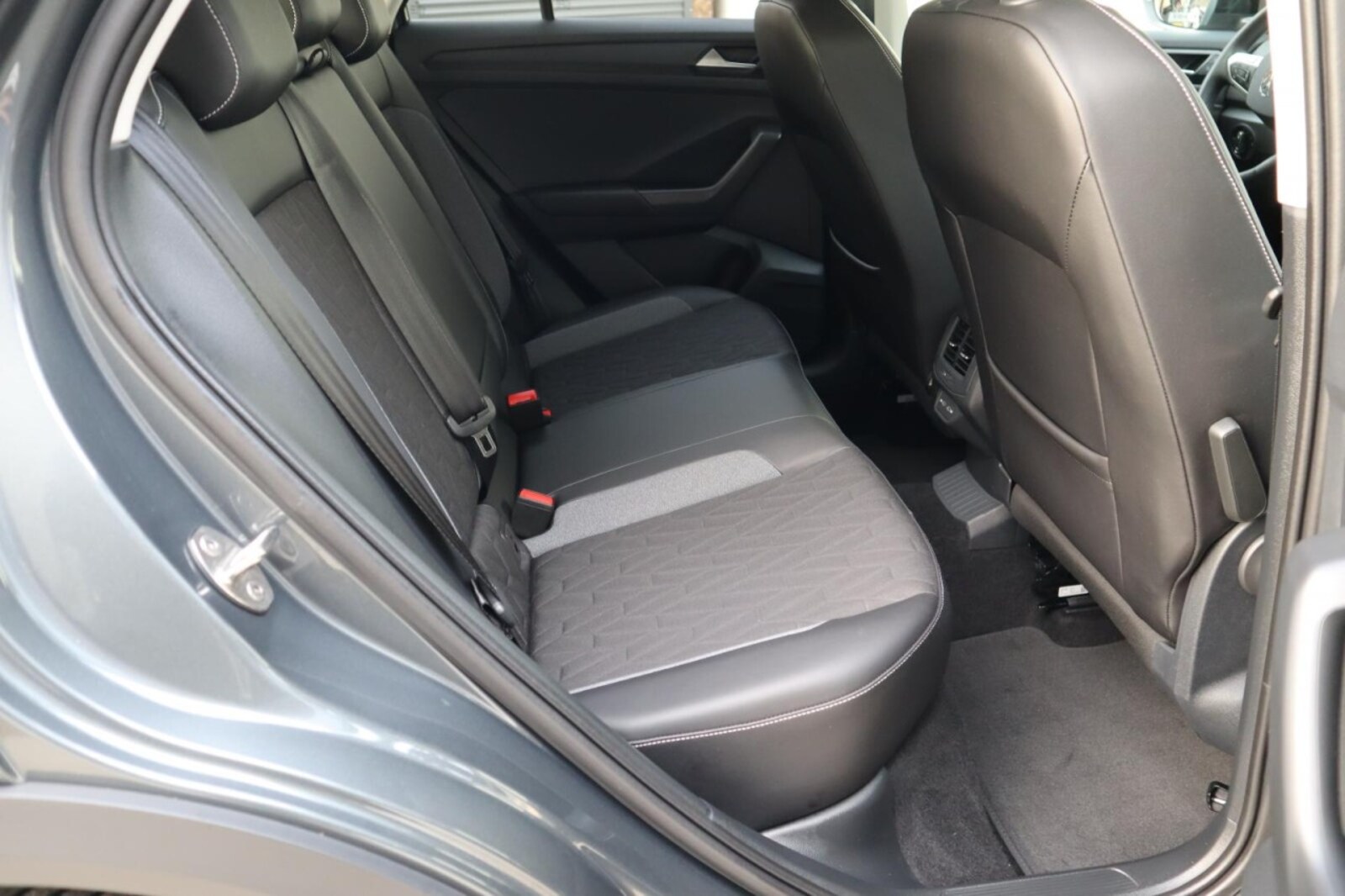 Volkswagen T-Roc – Bild 14