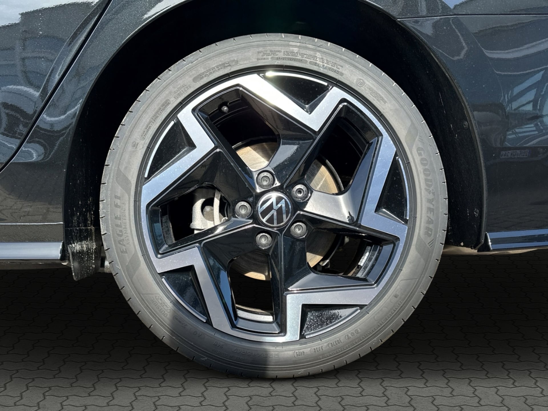 Volkswagen Golf Variant R-Line