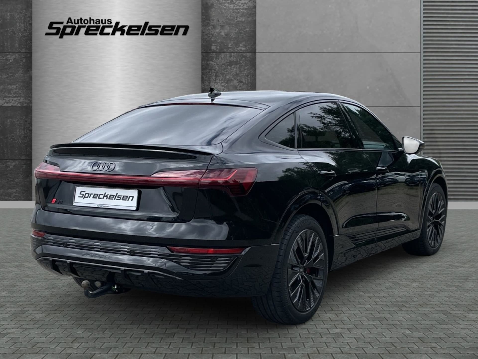 Audi Q8 Sportback e-tron S line