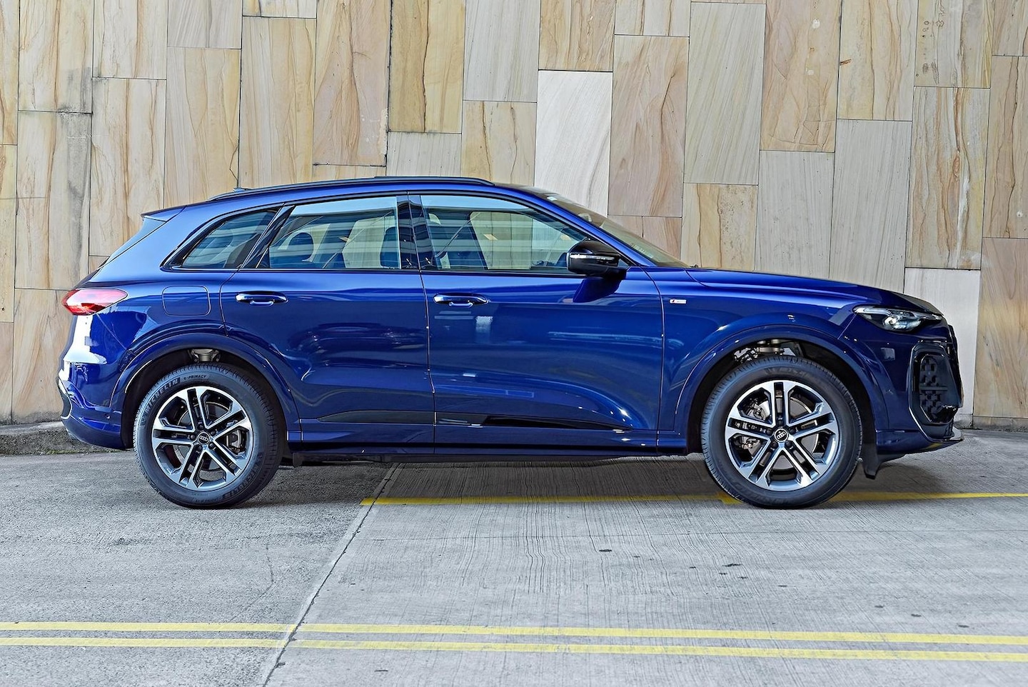 Image about Audi Q5 SUV TFSI 150 kW