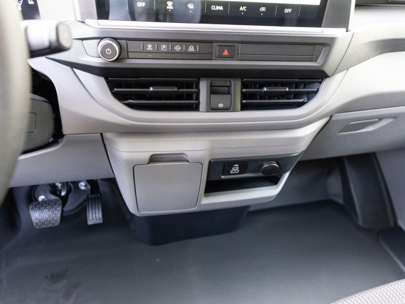 Volkswagen Transporter Kasten langer Radstand – Bild 15