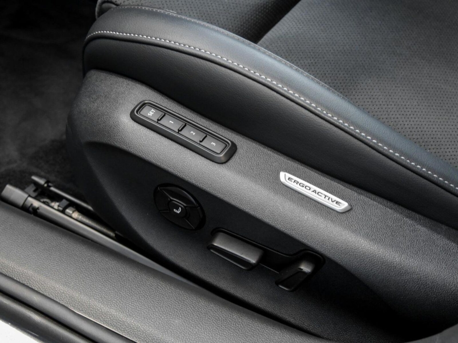 Volkswagen Passat – Bild 12