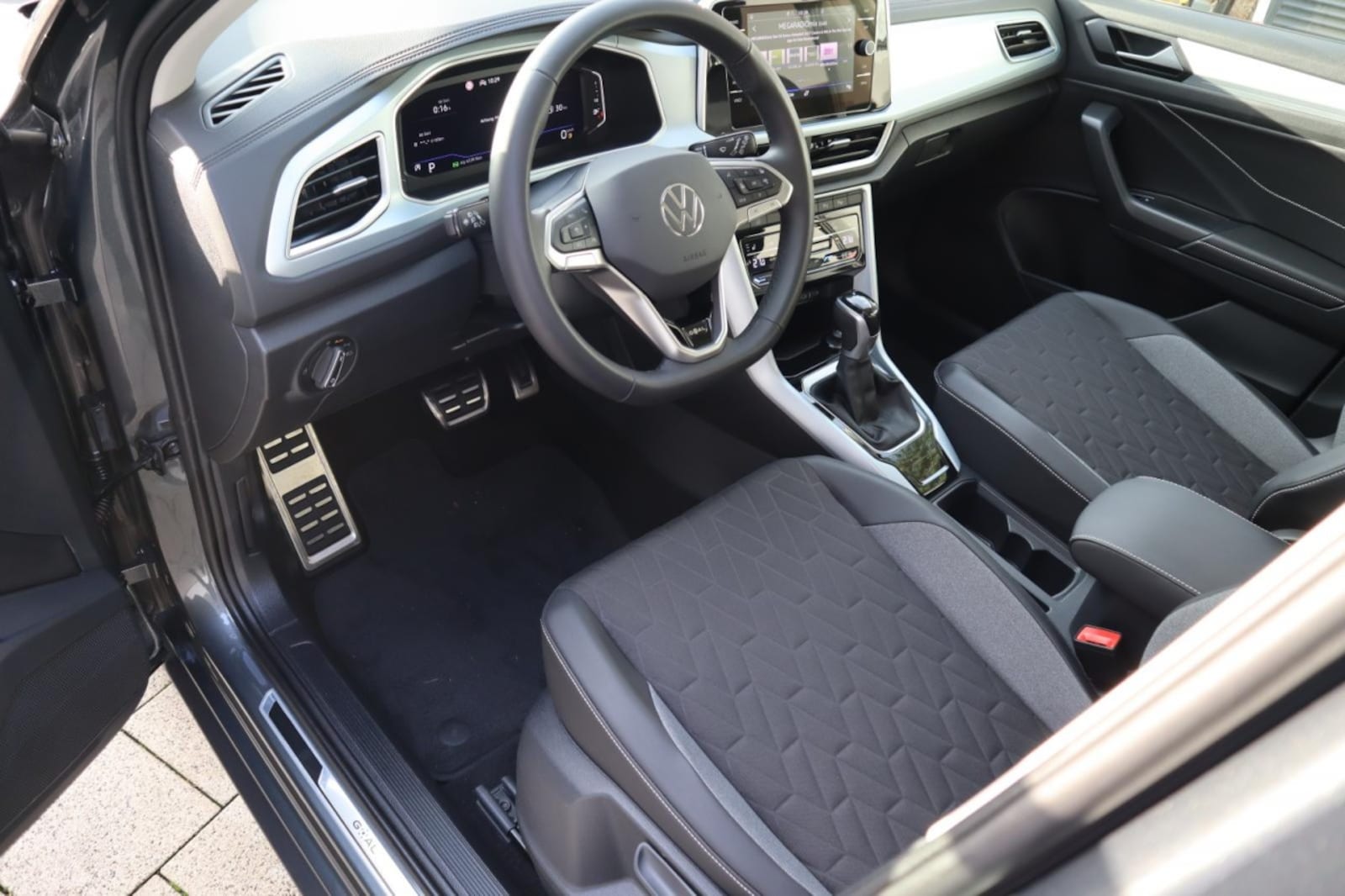 Volkswagen T-Roc – Bild 15