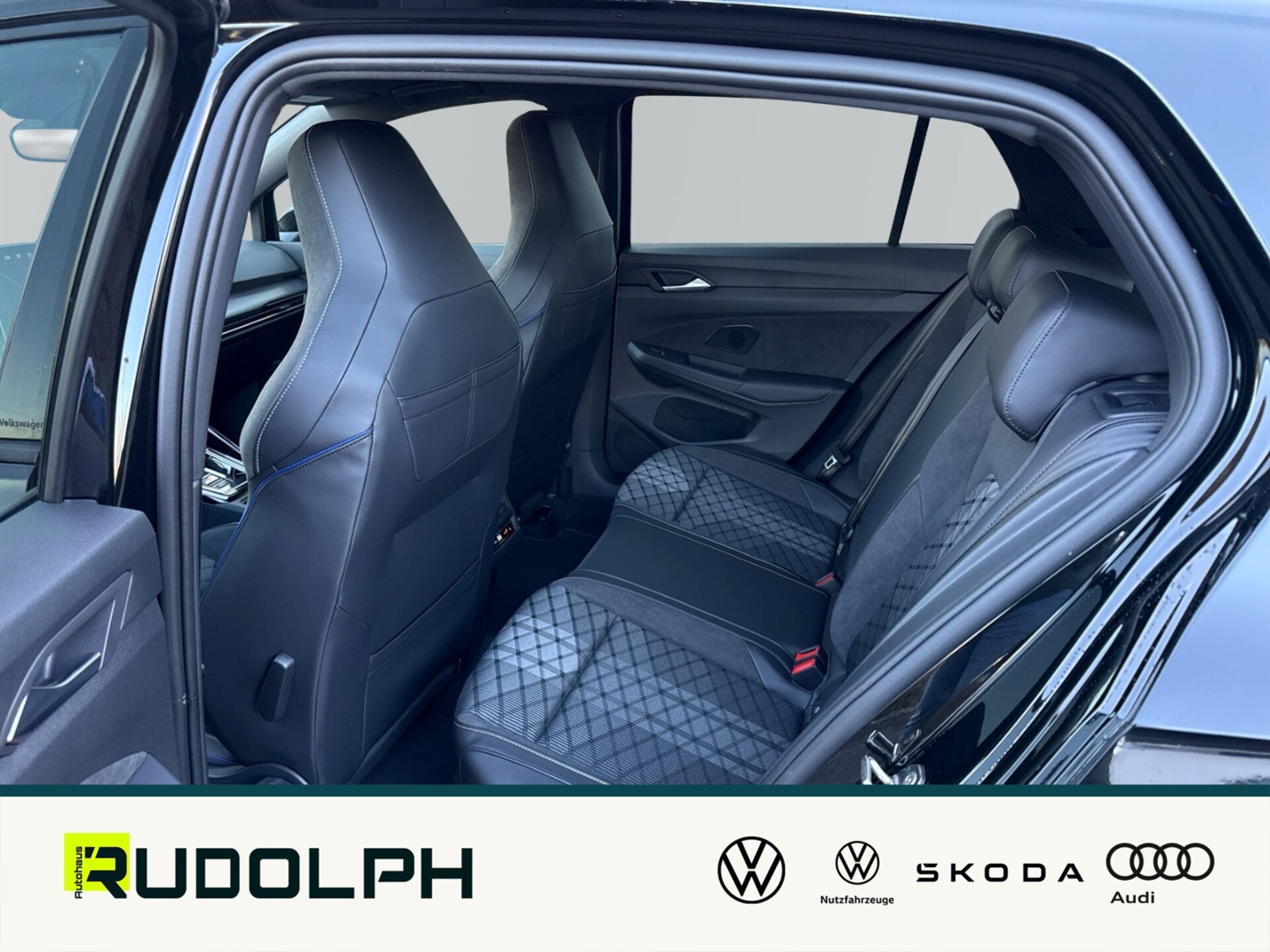 Volkswagen Golf R-Line