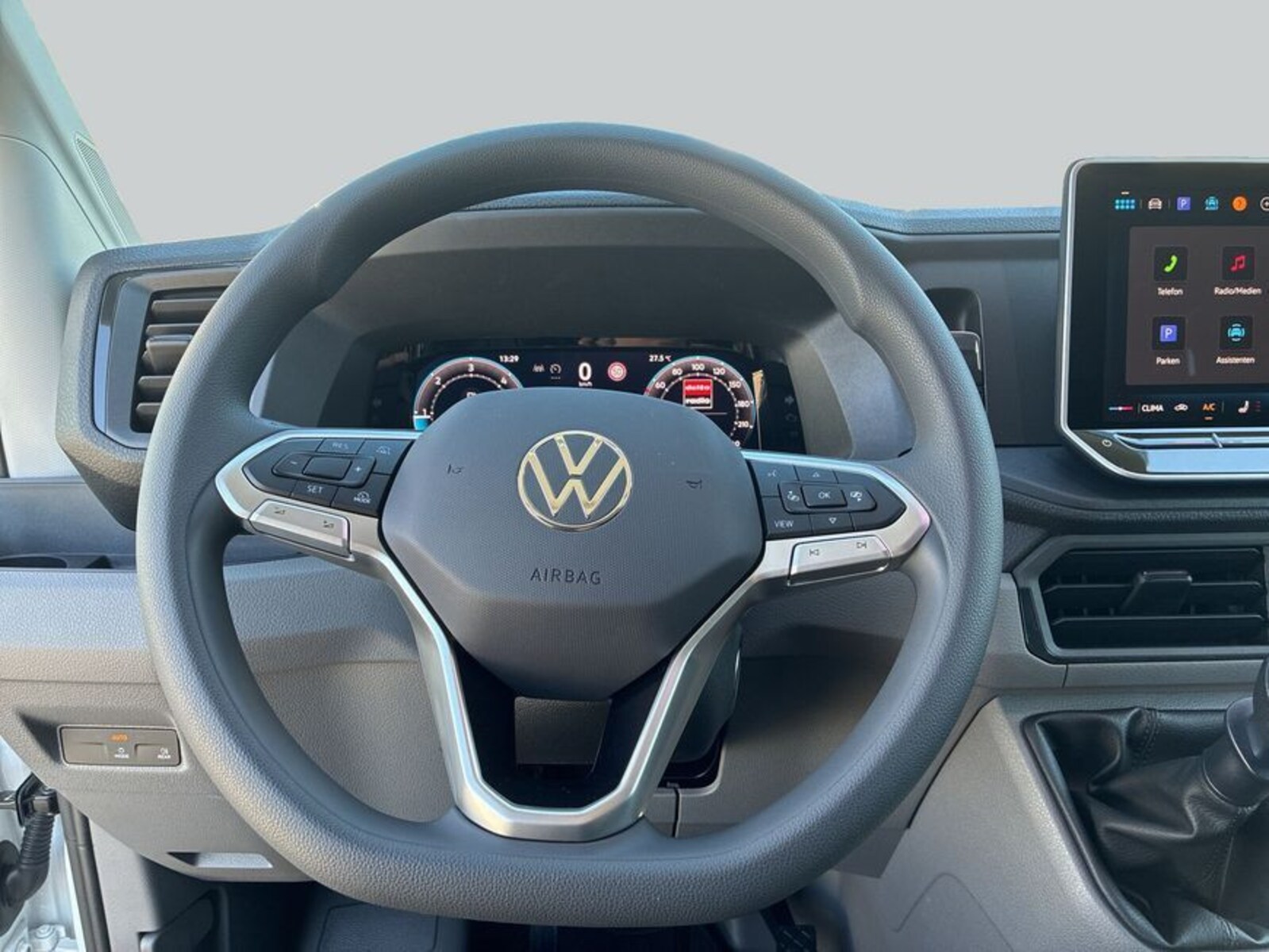Volkswagen Crafter Kasten mittlerer Radstand – Bild 16