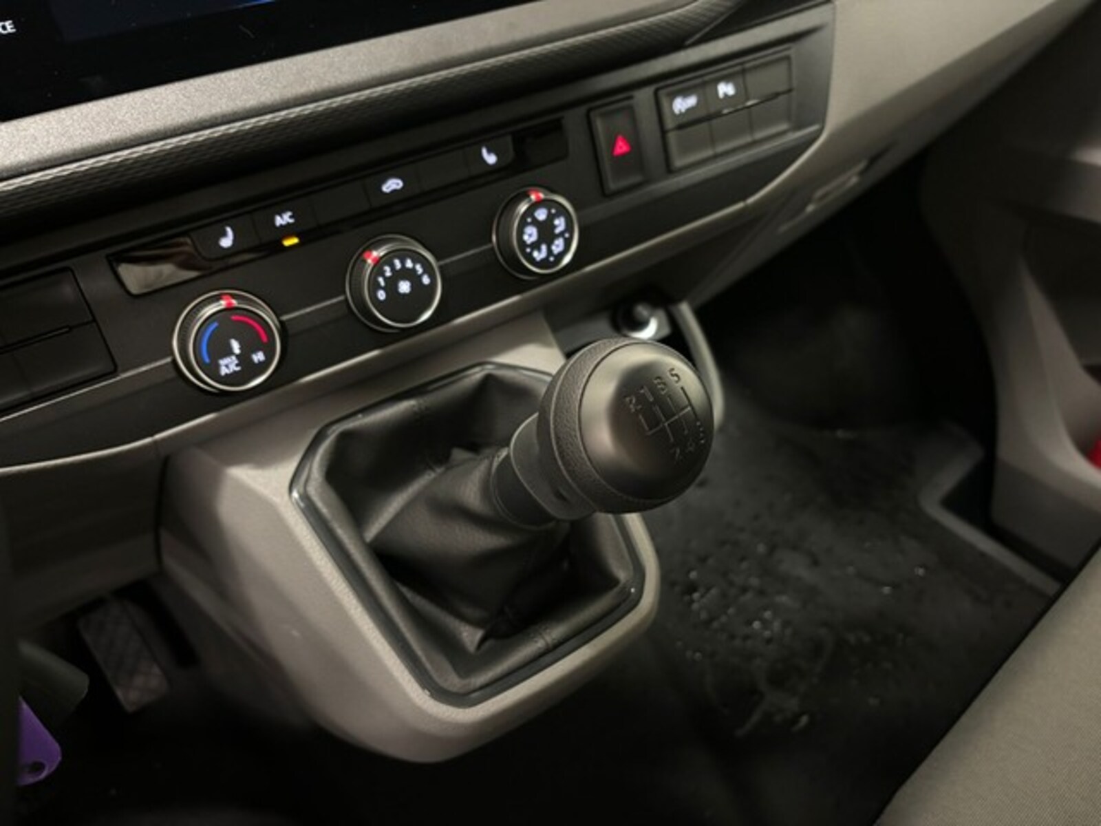 Volkswagen T6.1 Transporter Kasten kurzer Radstand – Bild 17
