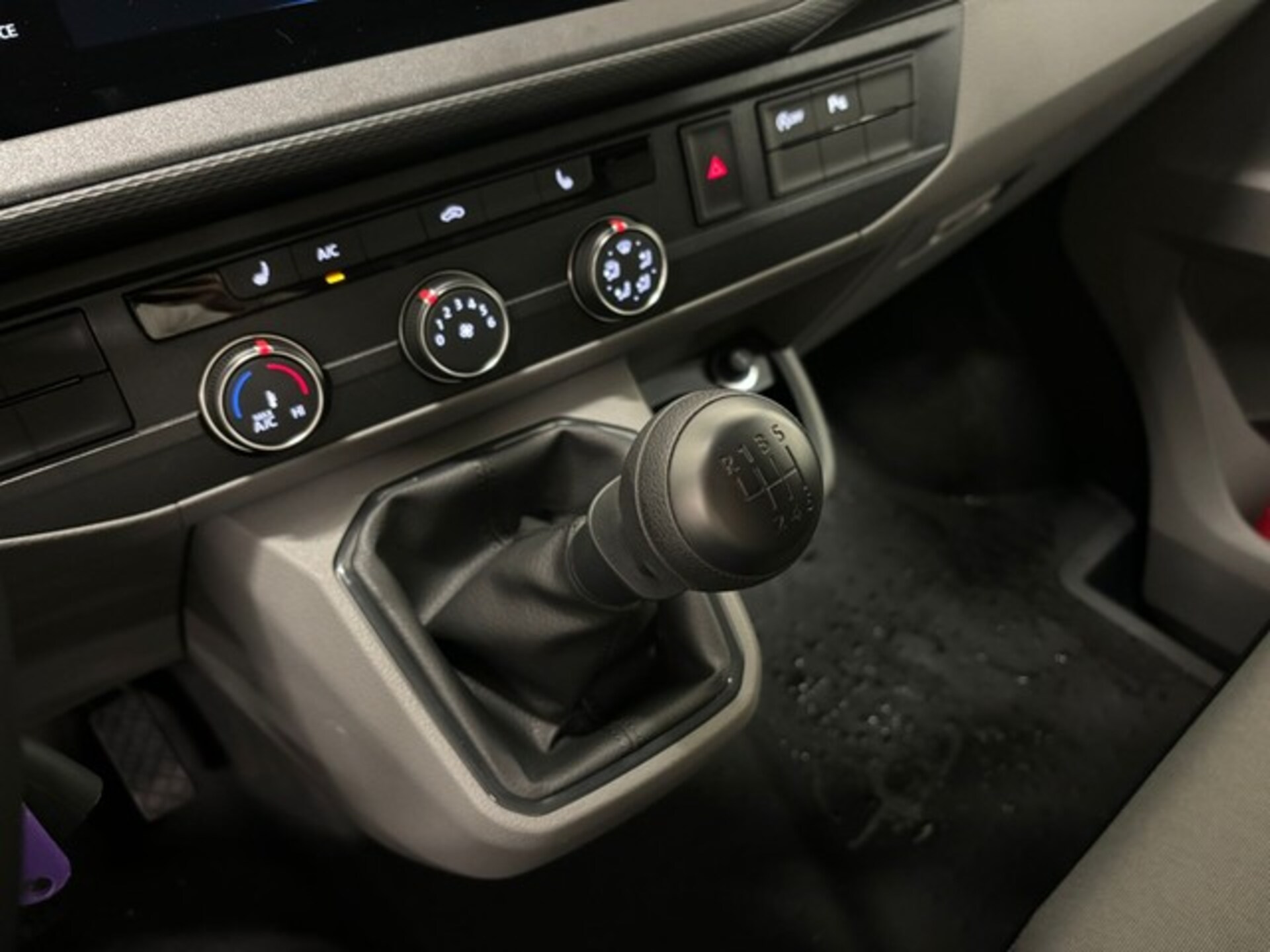 Volkswagen T6.1 Transporter Kasten kurzer Radstand