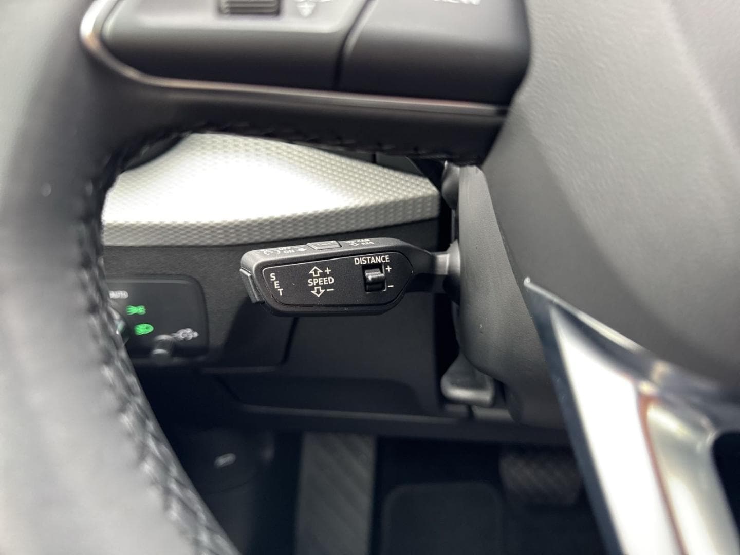 Bild über Audi Q2 S line 40 TFSI quattro S tronic - für weitere Informationen kontaktieren Sie den Audi Partner