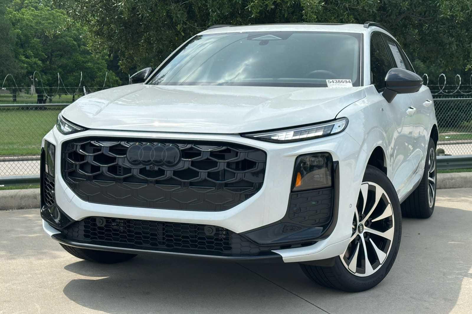 2026 Audi Q3 S line quattro's photo