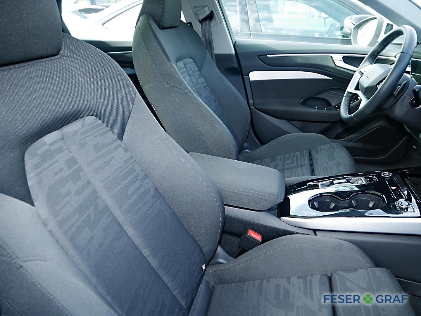 Bild über Audi A6 Avant TDI quattro 150 kW S tronic - für weitere Informationen kontaktieren Sie den Audi Partner