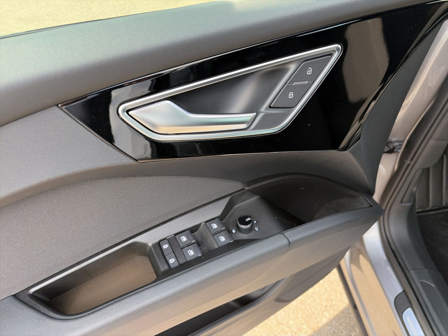Bild über Audi Q4 e-tron 40 e-tron - für weitere Informationen kontaktieren Sie den Audi Partner