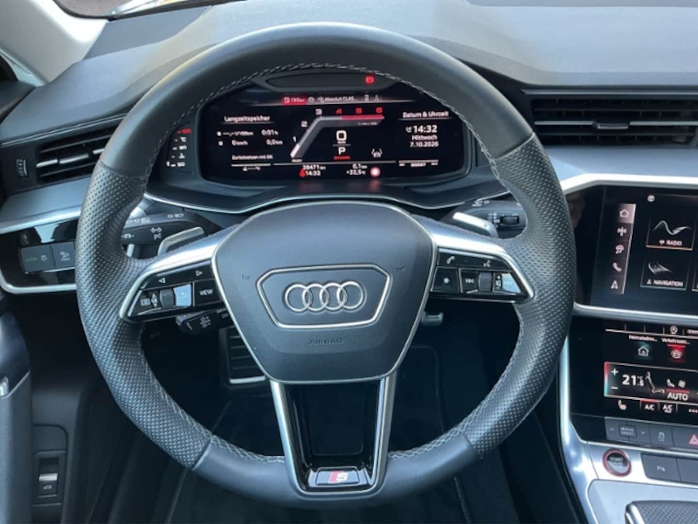 Bild über Audi S6 Avant TDI quattro tiptronic - für weitere Informationen kontaktieren Sie den Audi Partner
