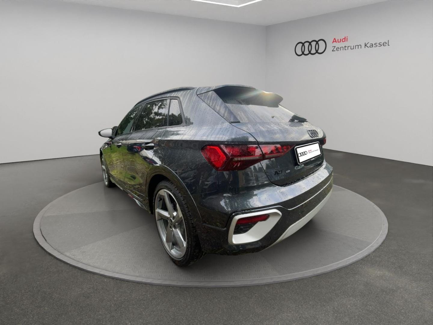 Bild über Audi A3 allstreet TFSI 110 kW S tronic - für weitere Informationen kontaktieren Sie den Audi Partner