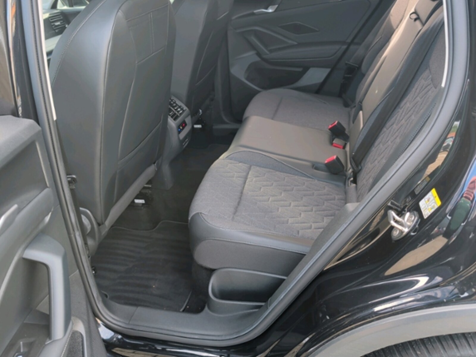 Volkswagen Tiguan – Bild 8