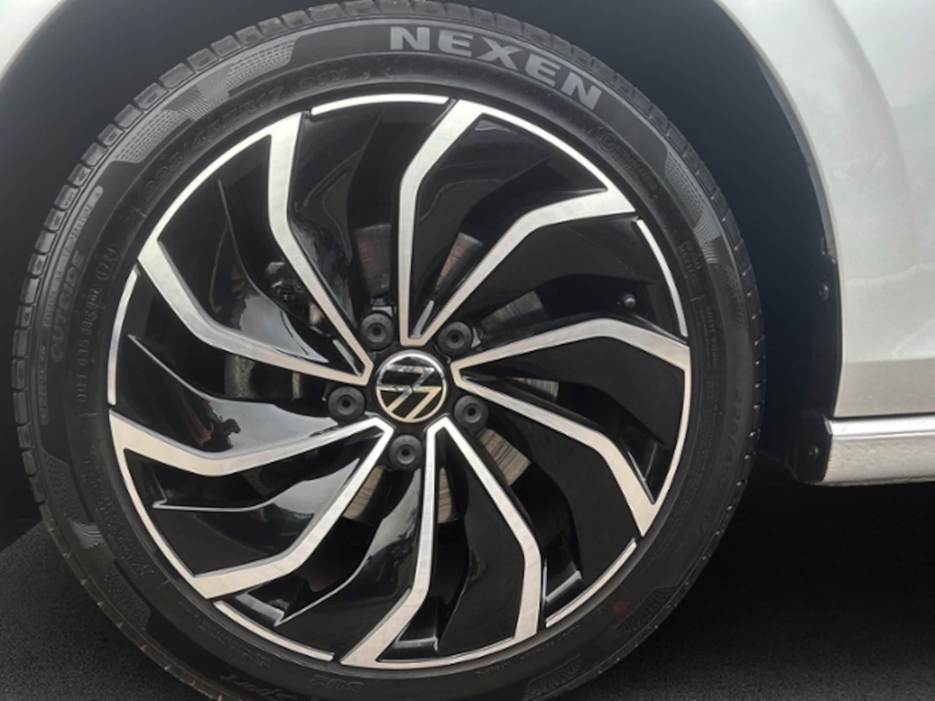 Volkswagen Golf Active