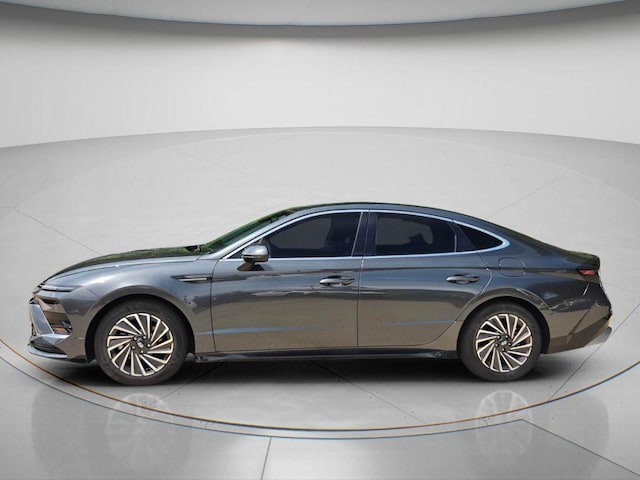 2025 Hyundai Sonata Hybrid