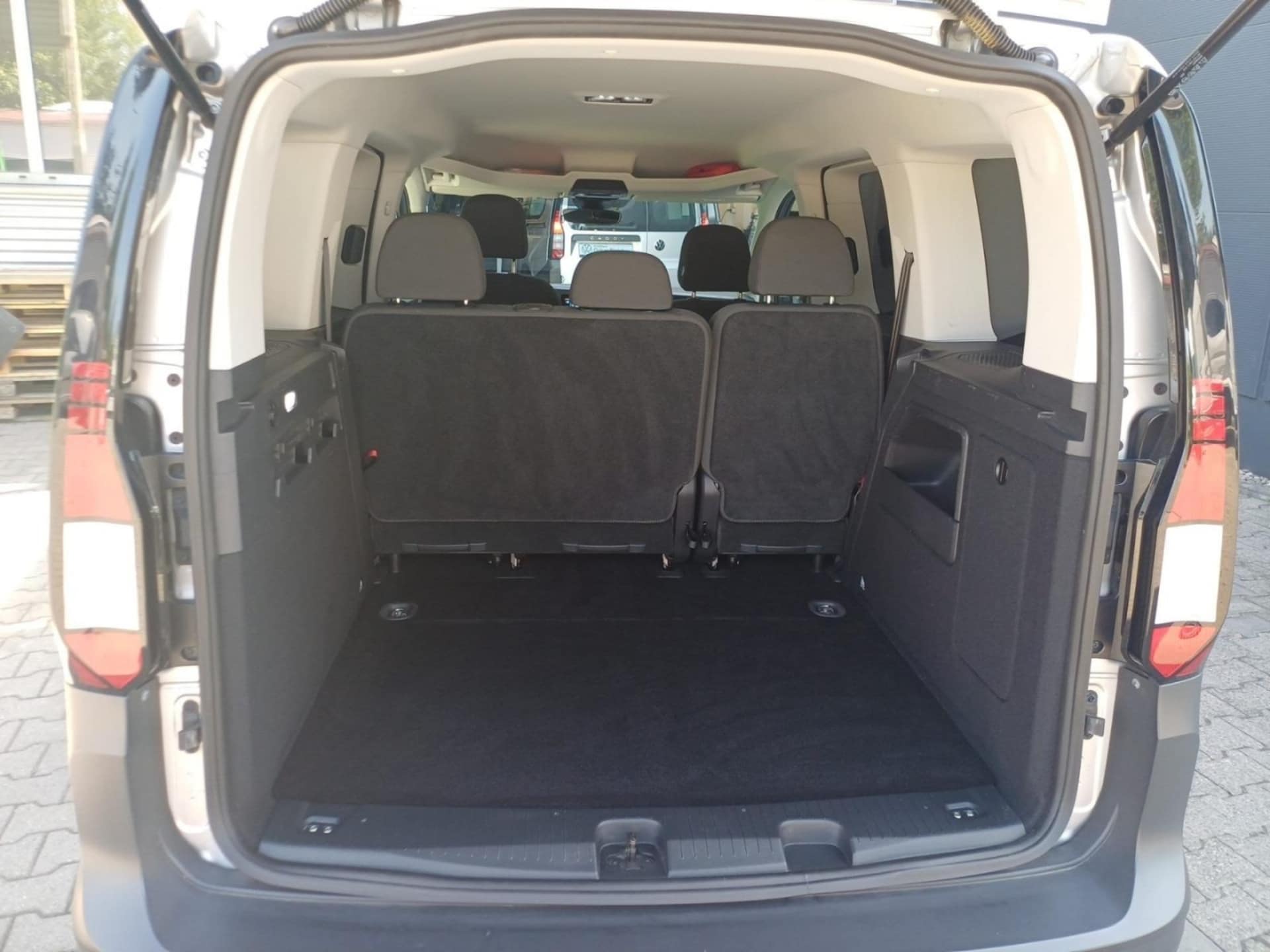 Volkswagen Caddy Basis-Modell