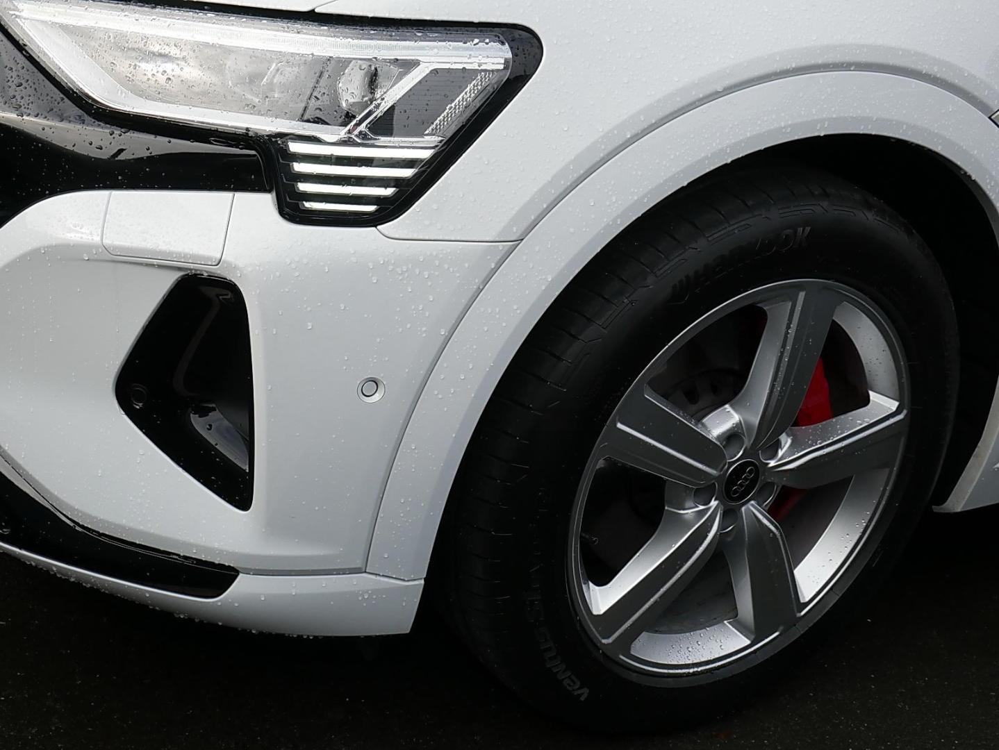 Image about Audi Q8 Sportback e-tron advanced 55 e-tron quattro