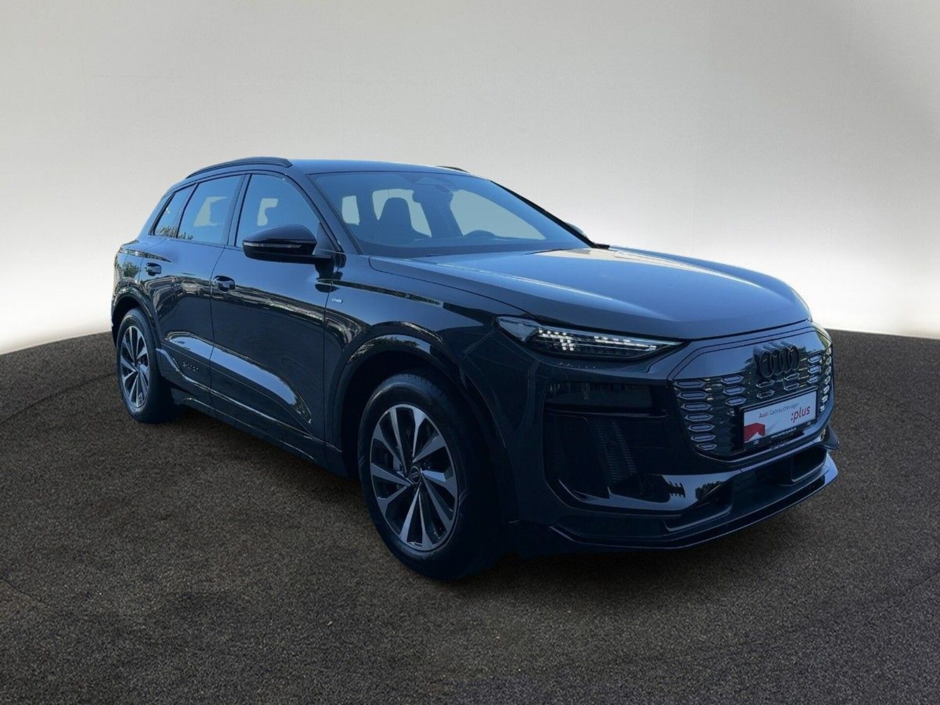 Audi Q6 SUV e-tron