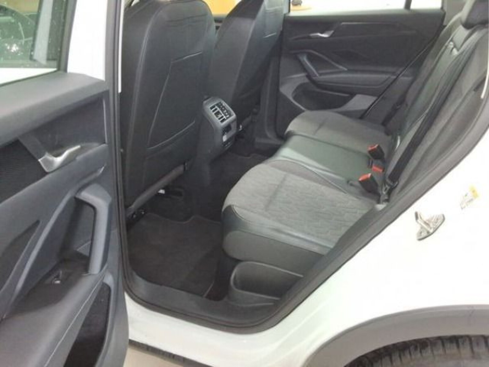Volkswagen Tiguan – Bild 6