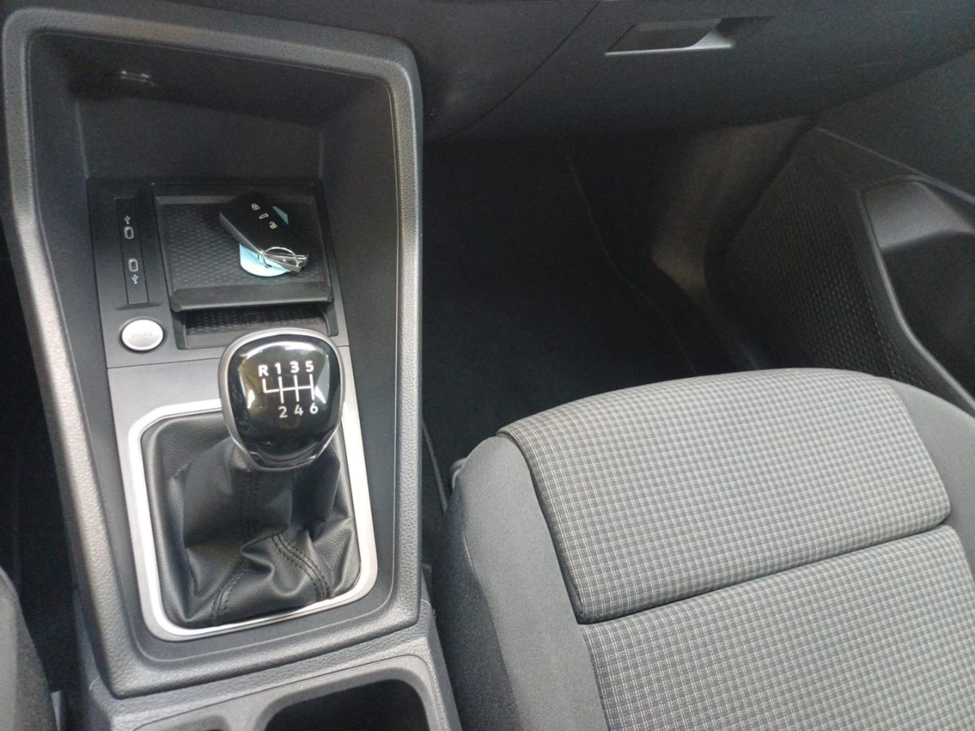 Volkswagen Caddy Basis-Modell
