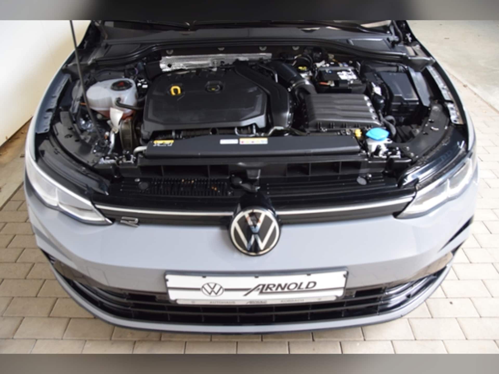 Volkswagen Golf R-Line