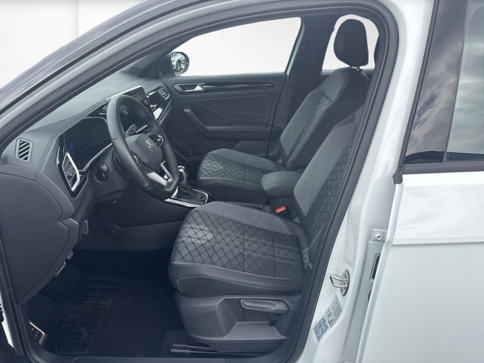 Volkswagen T-Roc – Bild 8