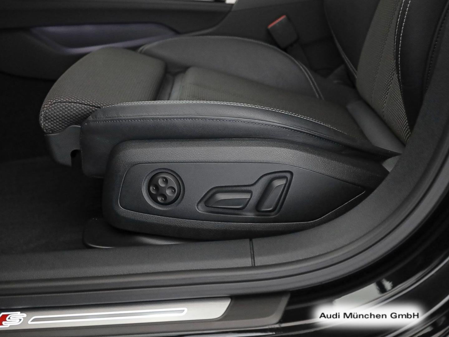 Bild über Audi A4 Avant S line 40 TFSI S tronic - für weitere Informationen kontaktieren Sie den Audi Partner