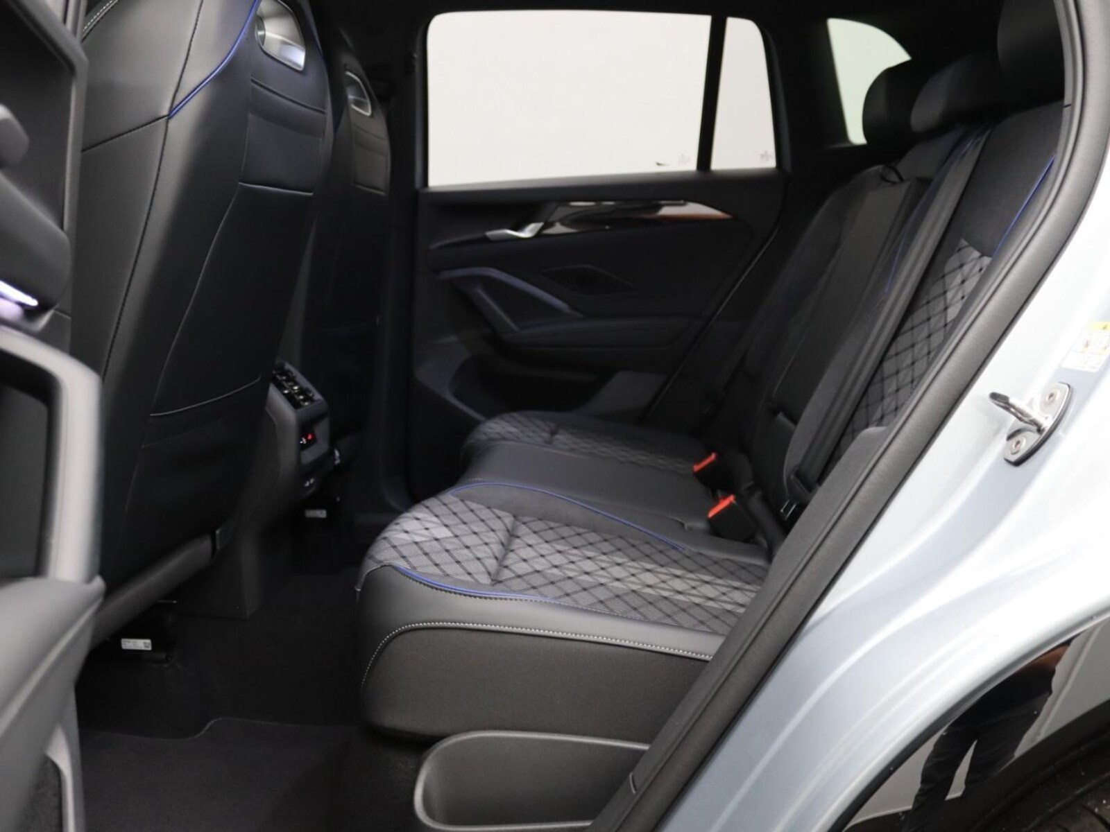 Volkswagen Tiguan – Bild 10