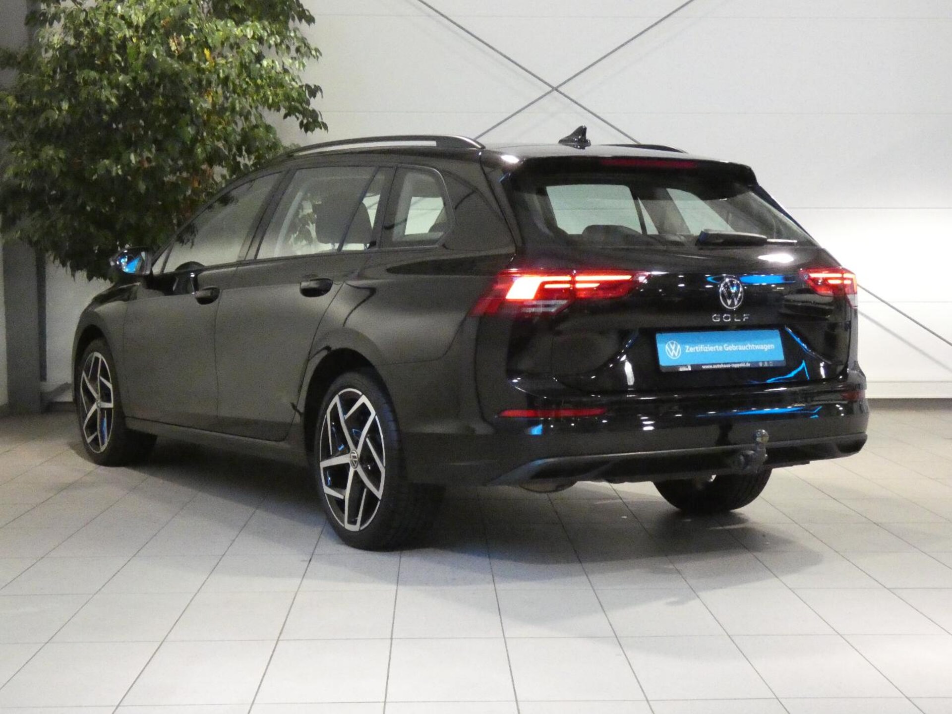 Volkswagen Golf Variant Life