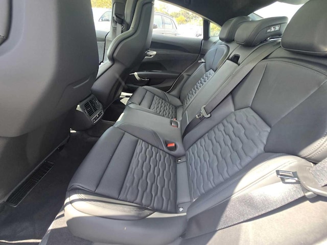 2026 Audi S e-tron GT Prestige - Photo 19