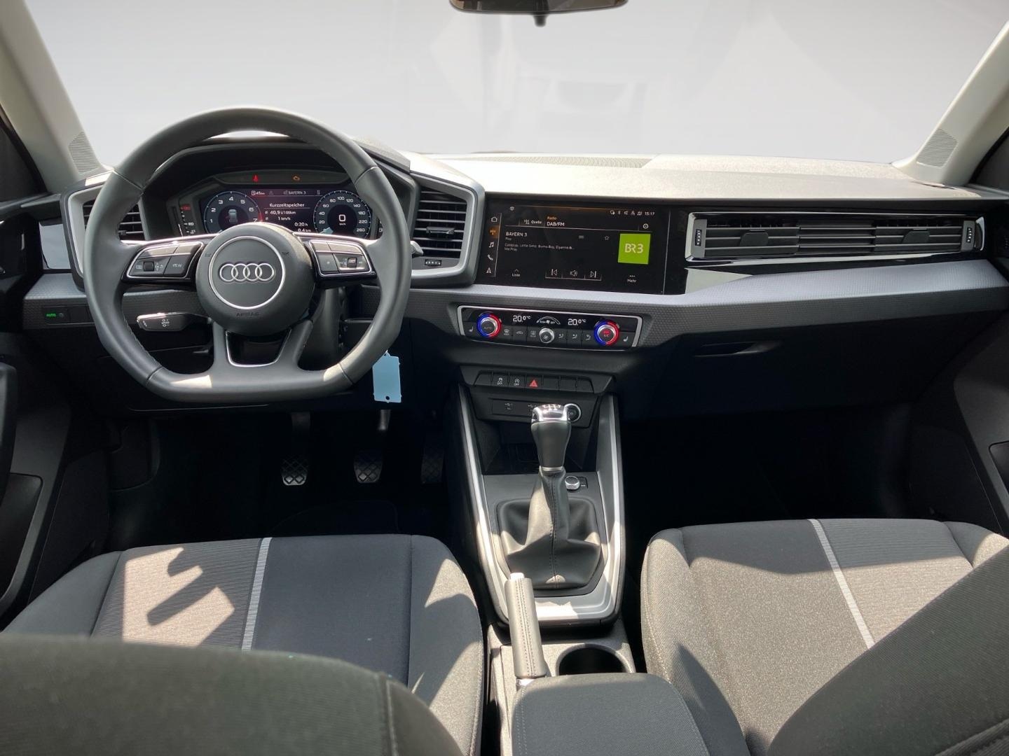 Bild über Audi A1 Sportback advanced 25 TFSI Schaltgetriebe - für weitere Informationen kontaktieren Sie den Audi Partner