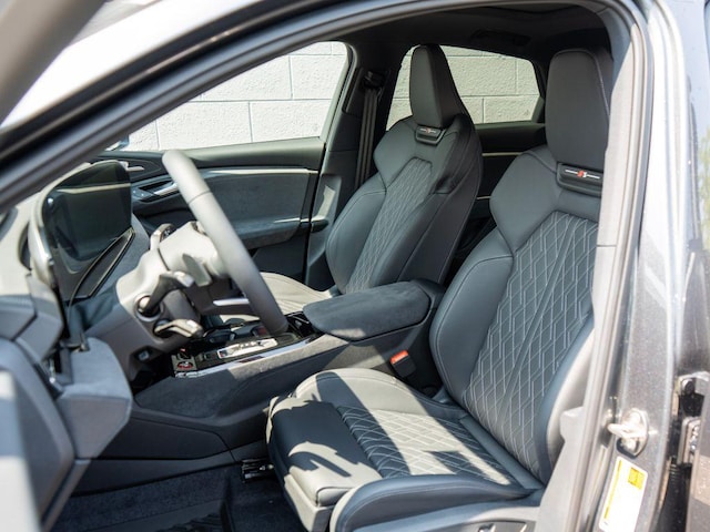 2027 Audi SQ6 Sportback e-tron Premium Plus - Photo 8