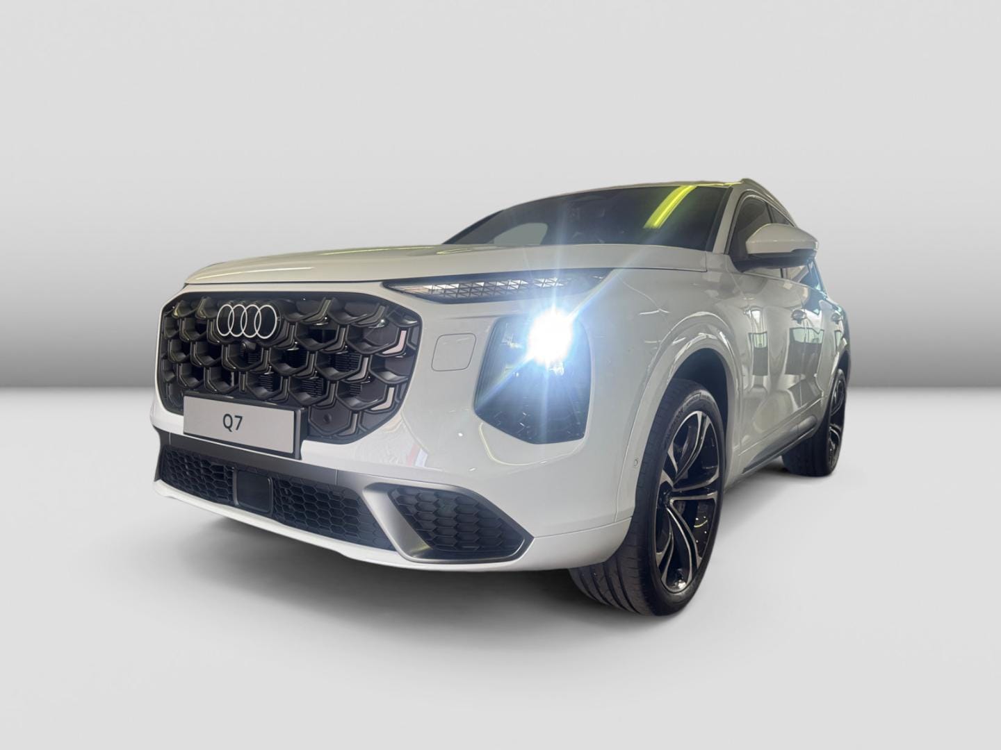 Bild über Audi Q7 SUV TDI quattro 220 kW tiptronic - für weitere Informationen kontaktieren Sie den Audi Partner
