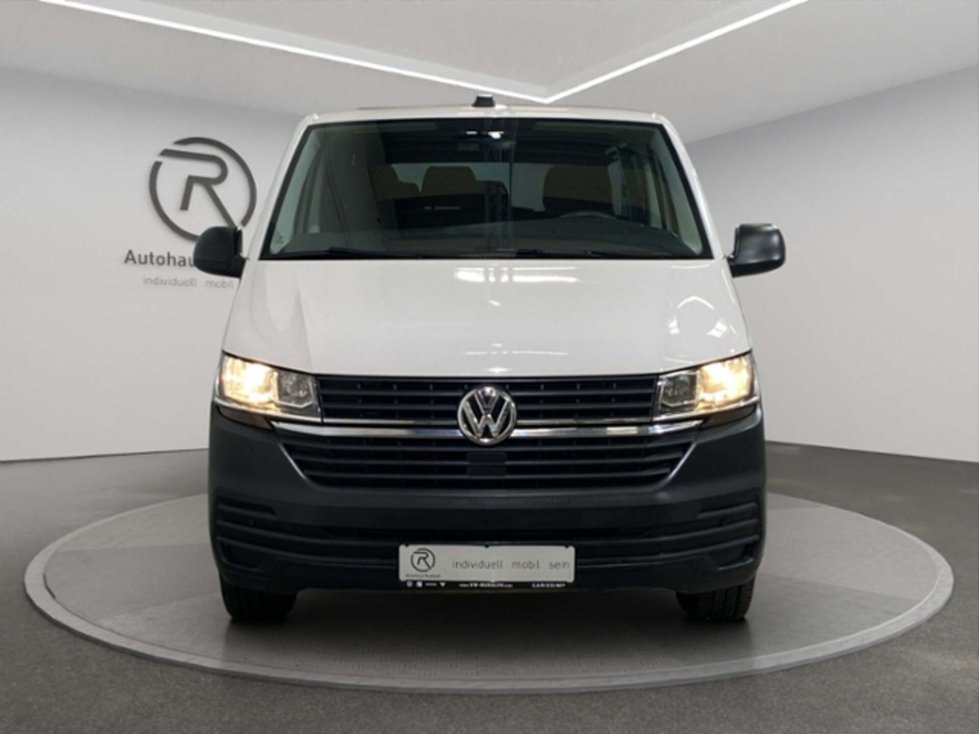 Volkswagen T6.1 Transporter Kombi langer Radstand