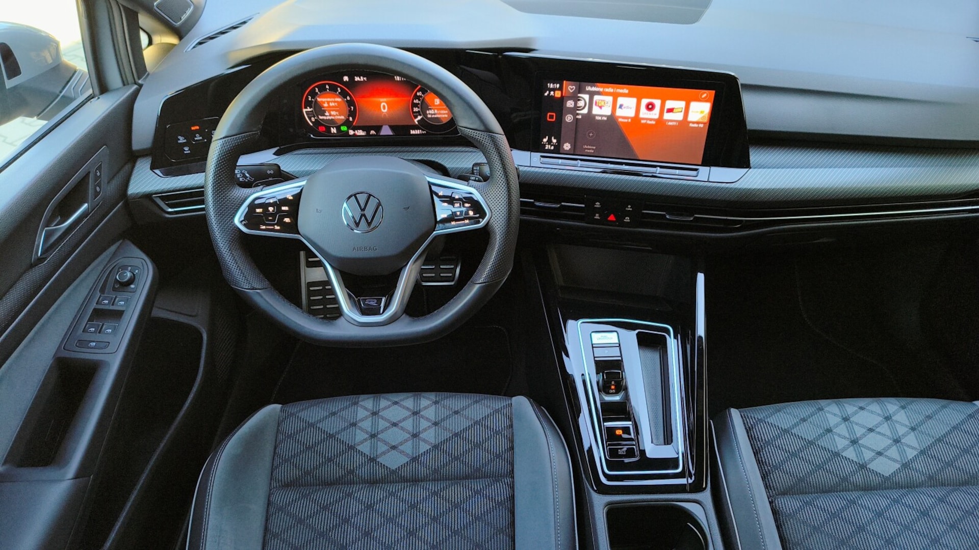 Volkswagen Golf R-Line