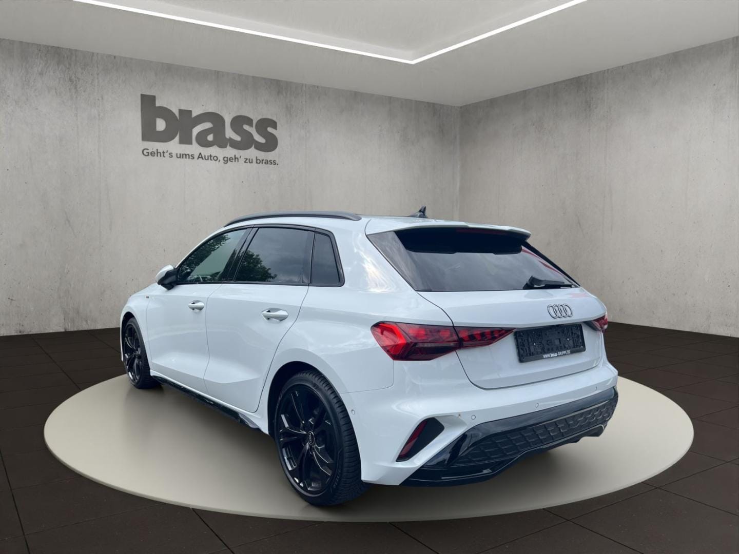 Bild über Audi A3 Sportback S line 35 TFSI S tronic - für weitere Informationen kontaktieren Sie den Audi Partner