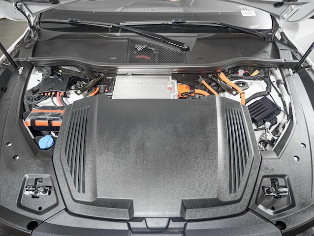 2024 Audi Q8 e-tron