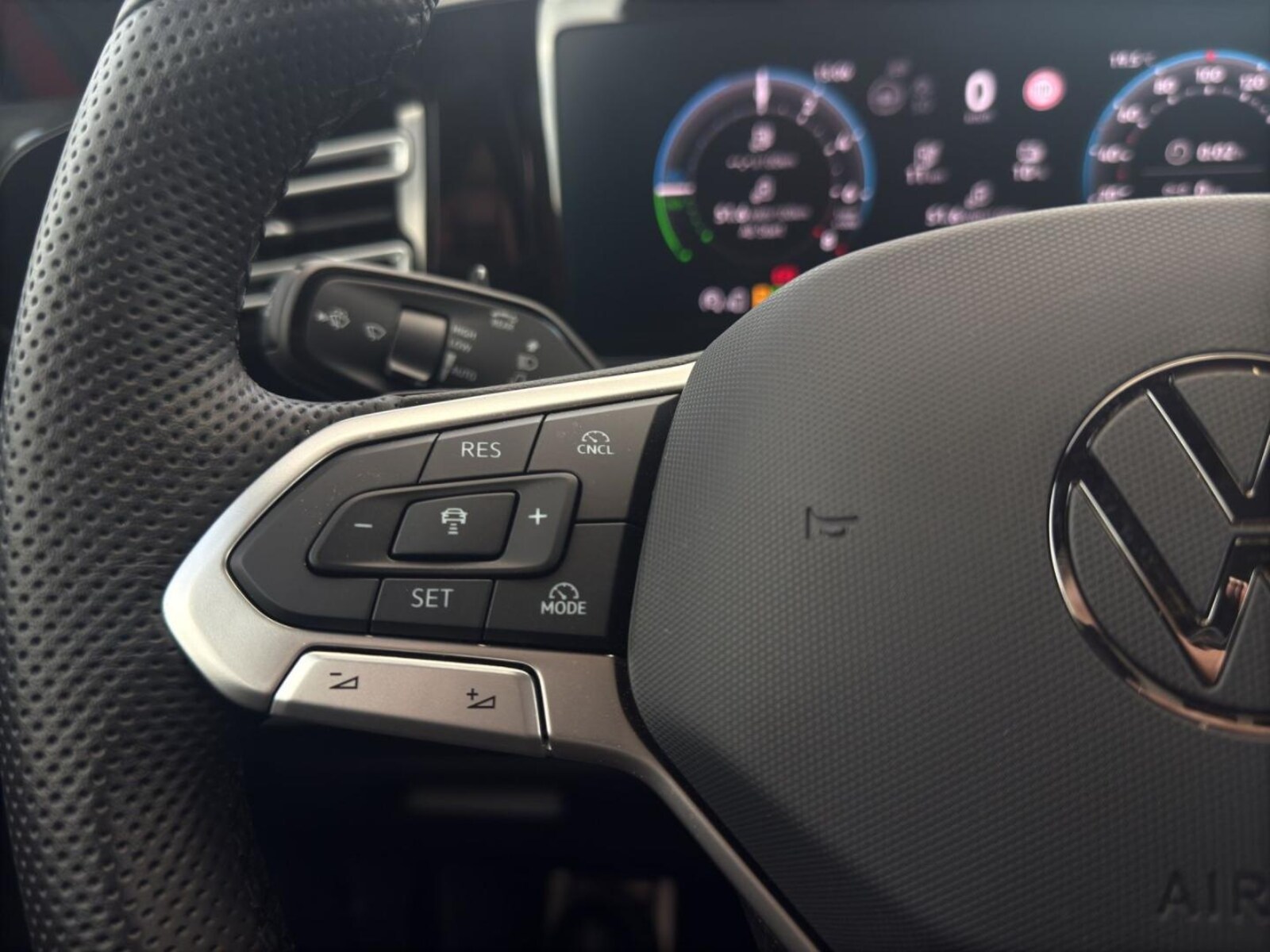 Volkswagen Tiguan – Bild 17