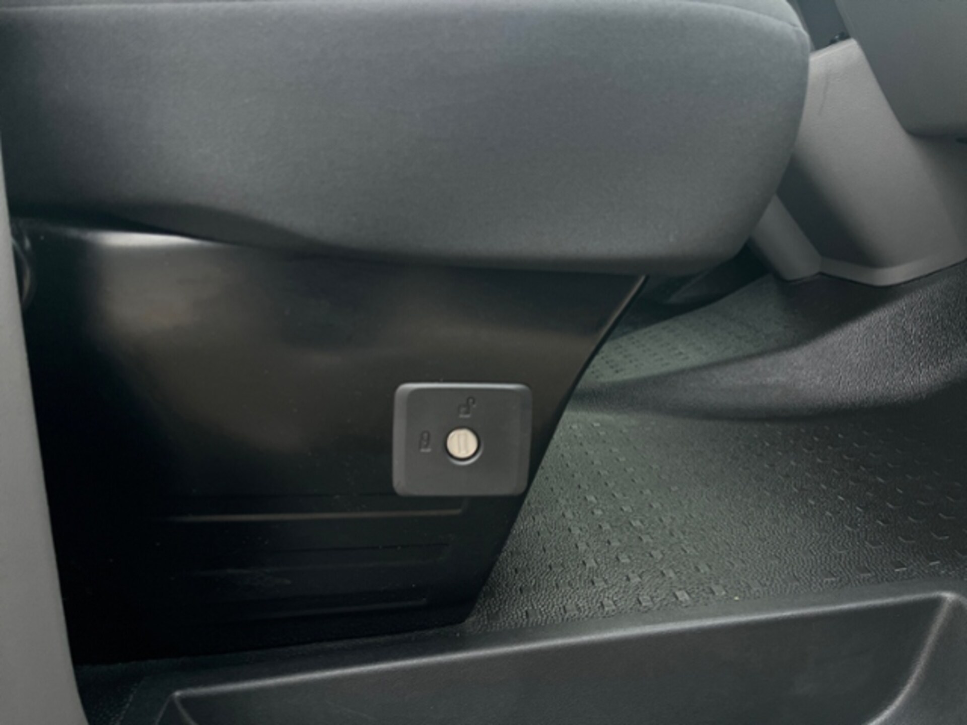 Volkswagen T6.1 Transporter Kasten kurzer Radstand