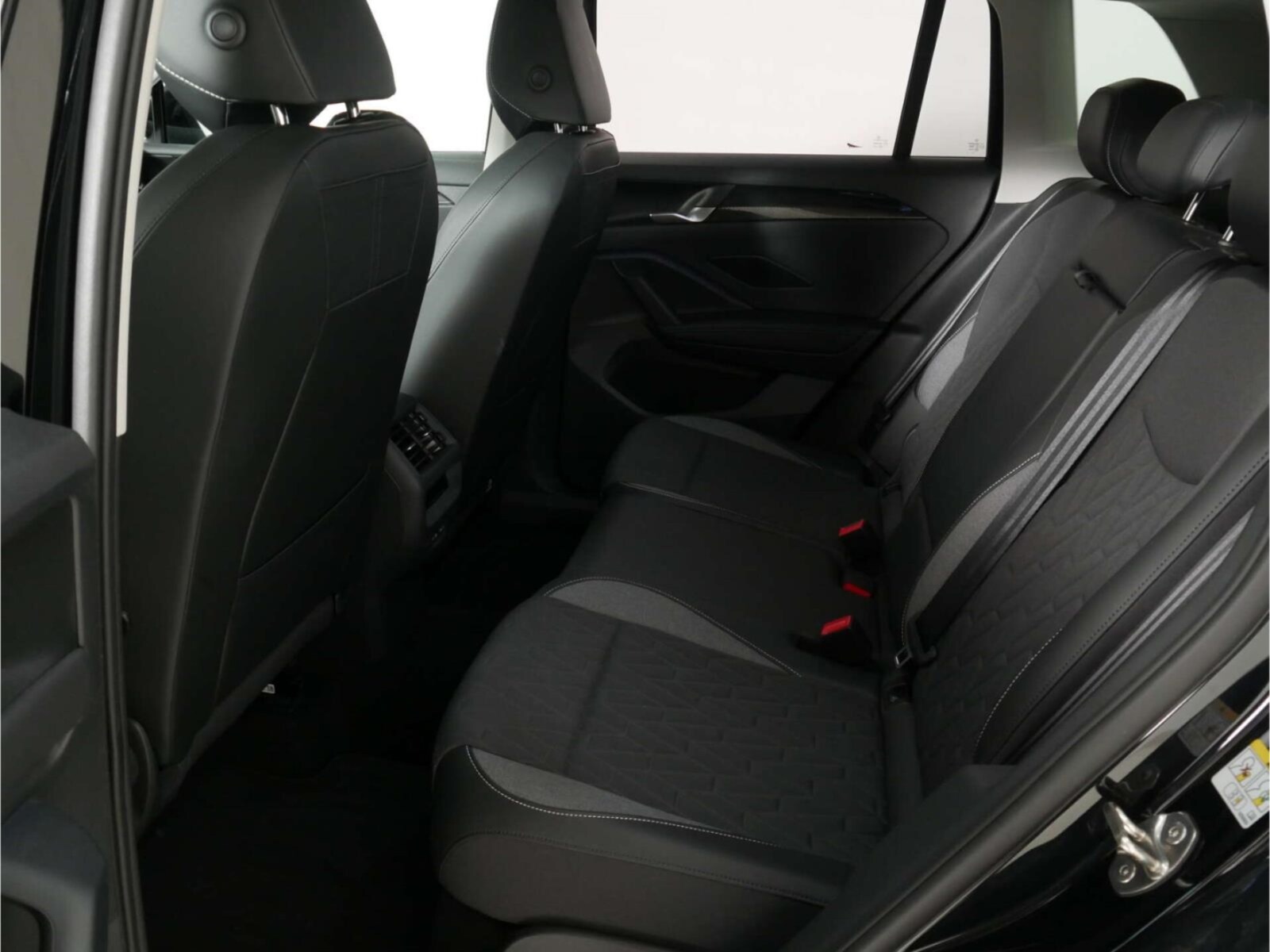 Volkswagen Tiguan – Bild 12