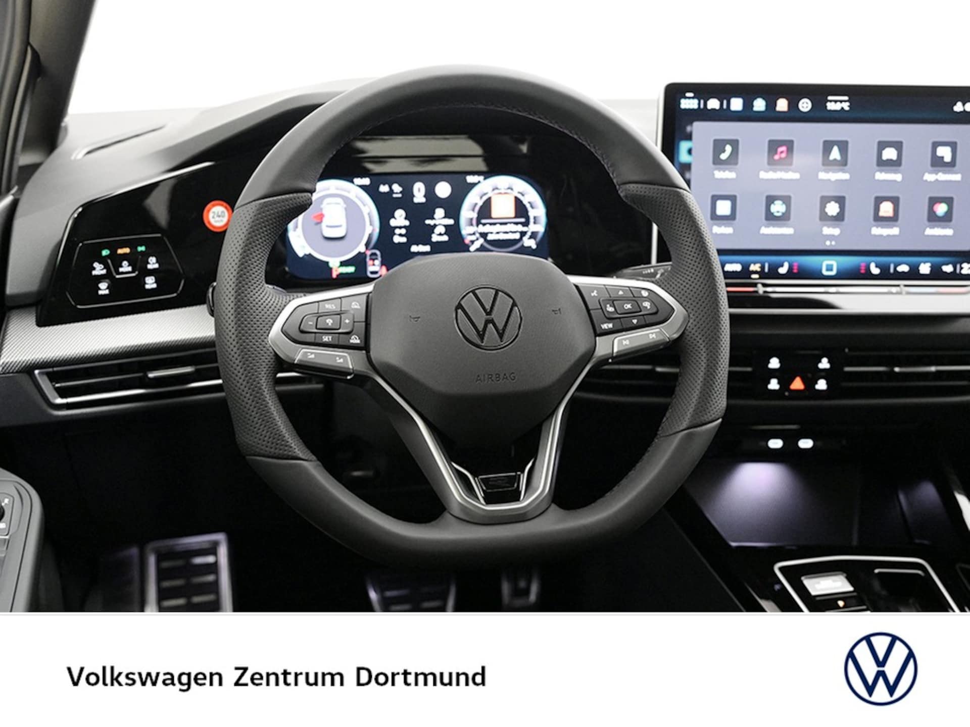 Volkswagen Golf R-Line