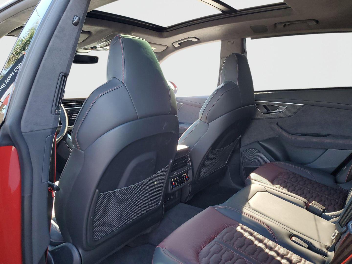 2025 Audi RS Q8 Base - Photo 14