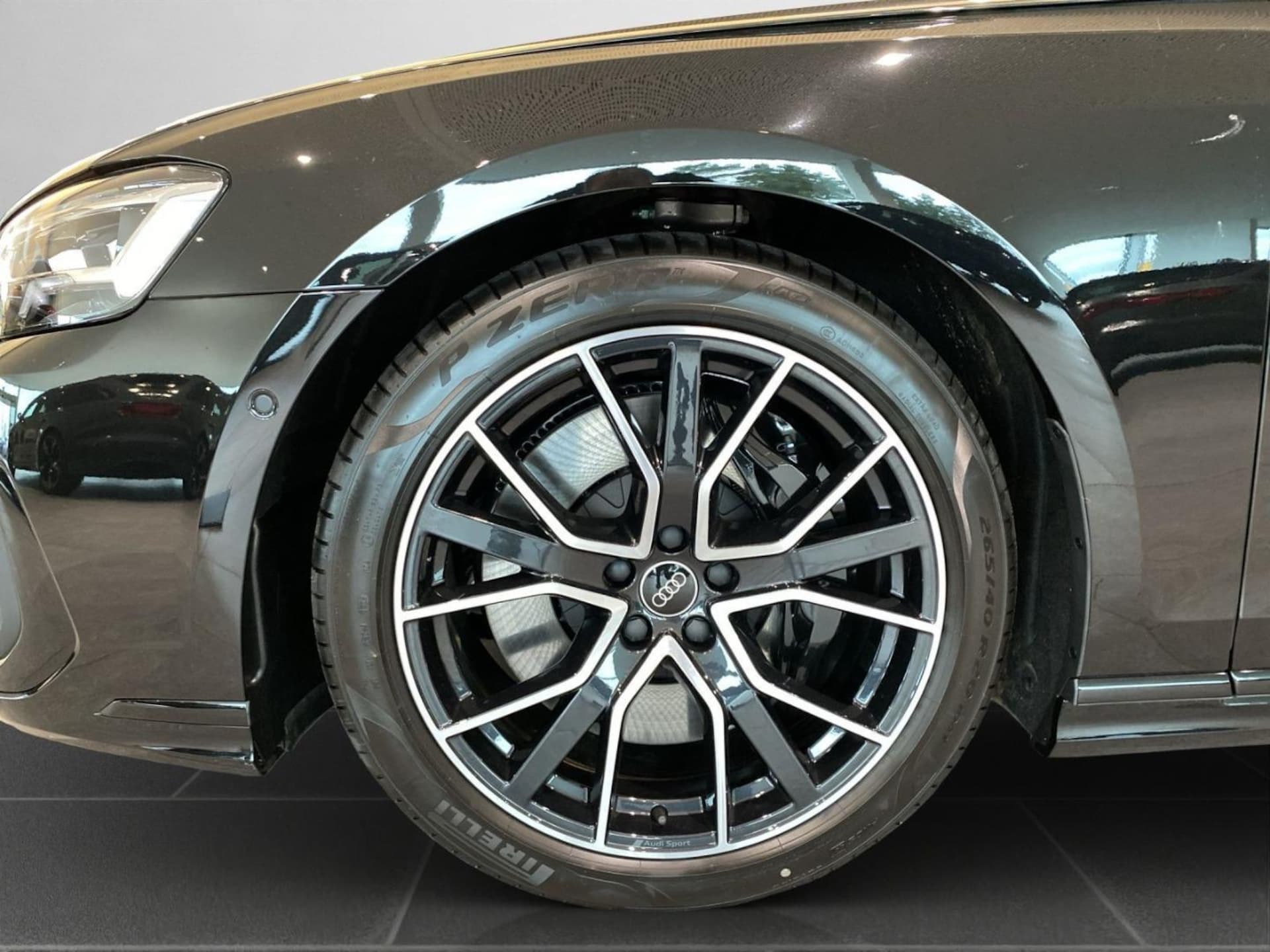 Audi S8