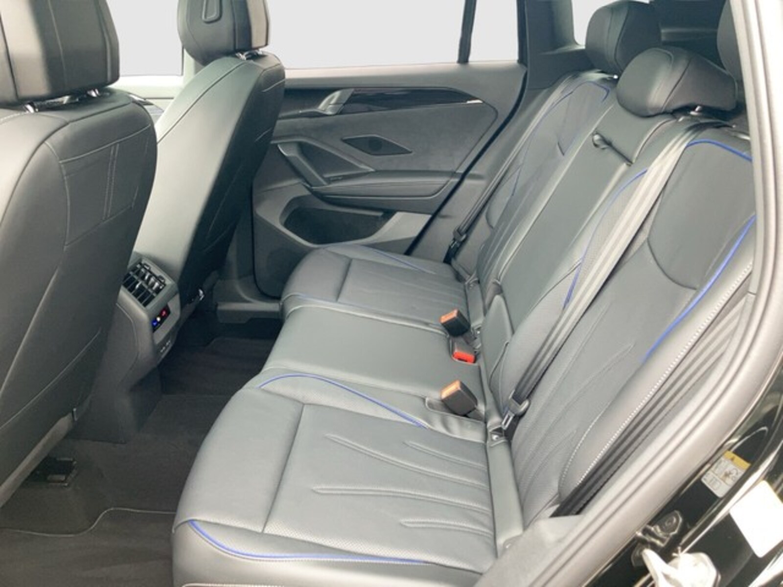 Volkswagen Tiguan – Bild 11