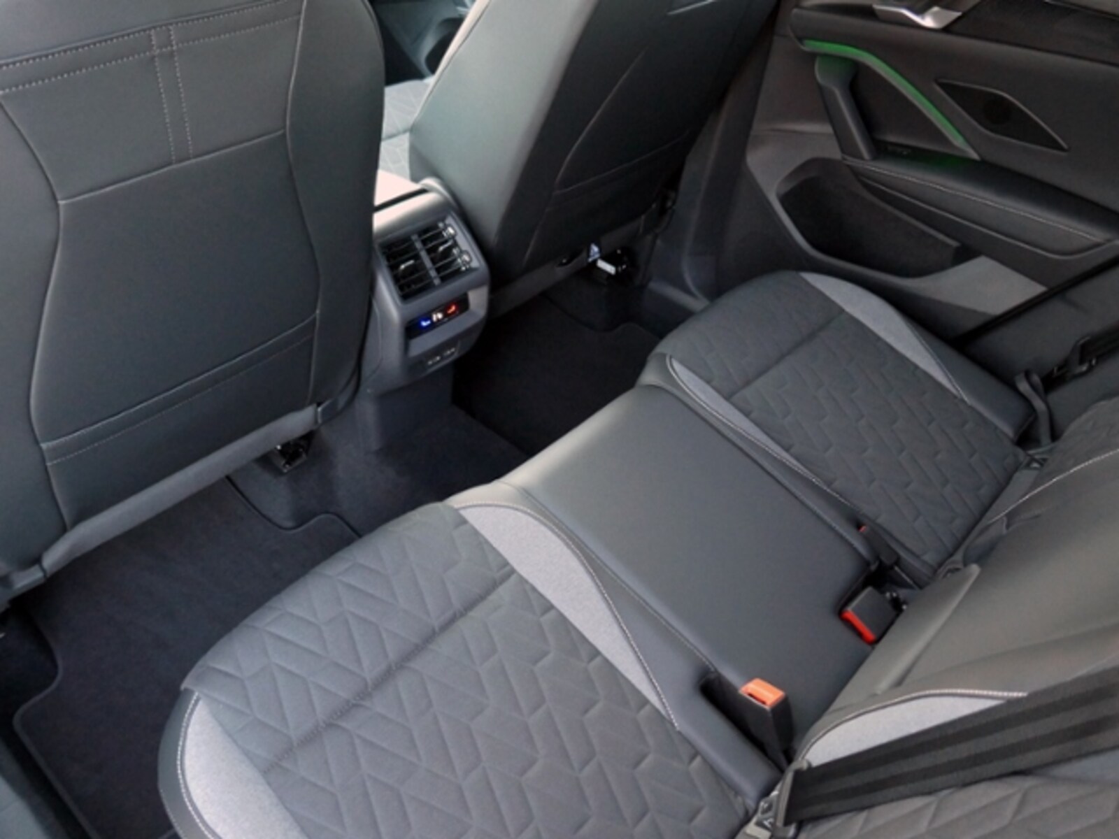 Volkswagen Tiguan – Bild 8