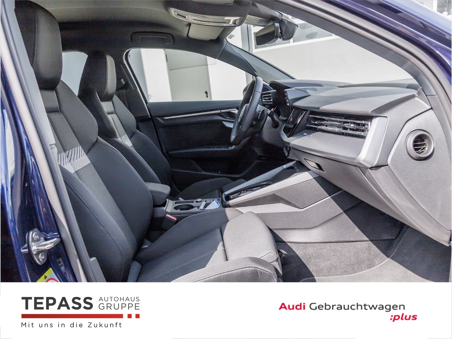 Bild über Audi A3 Sportback S line 30 TFSI S tronic - für weitere Informationen kontaktieren Sie den Audi Partner