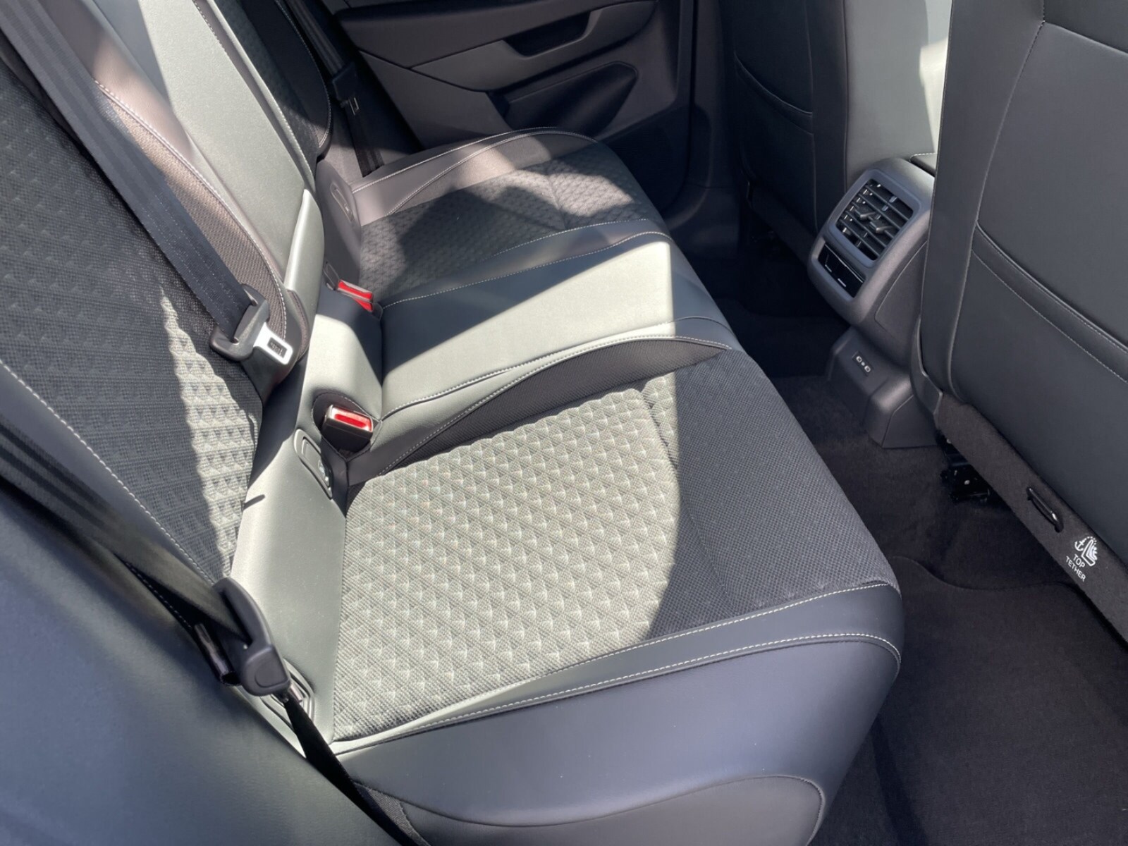Volkswagen T-Roc – Bild 8