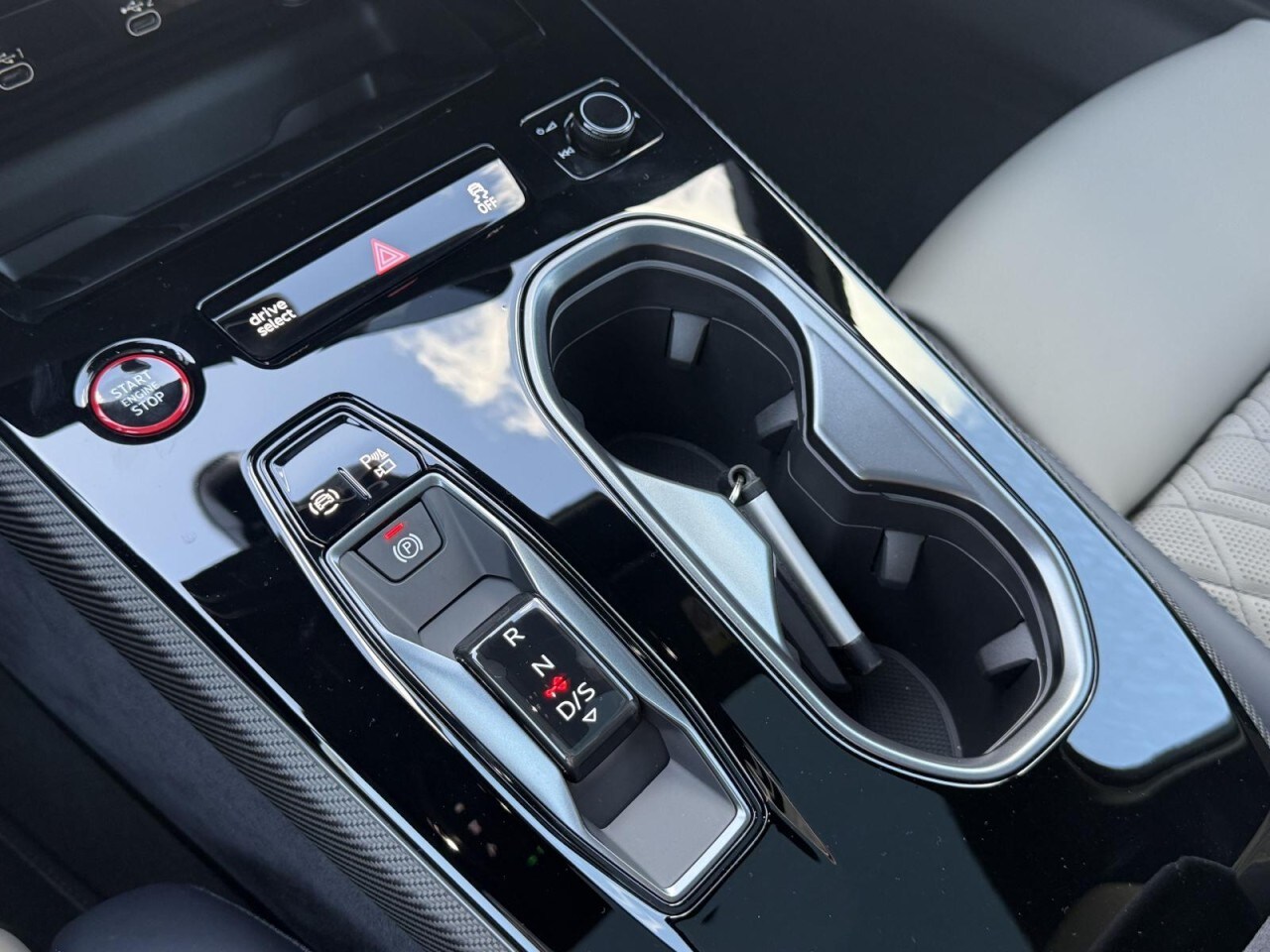 Image about Audi A6 Avant TFSI quattro 270 kW S tronic